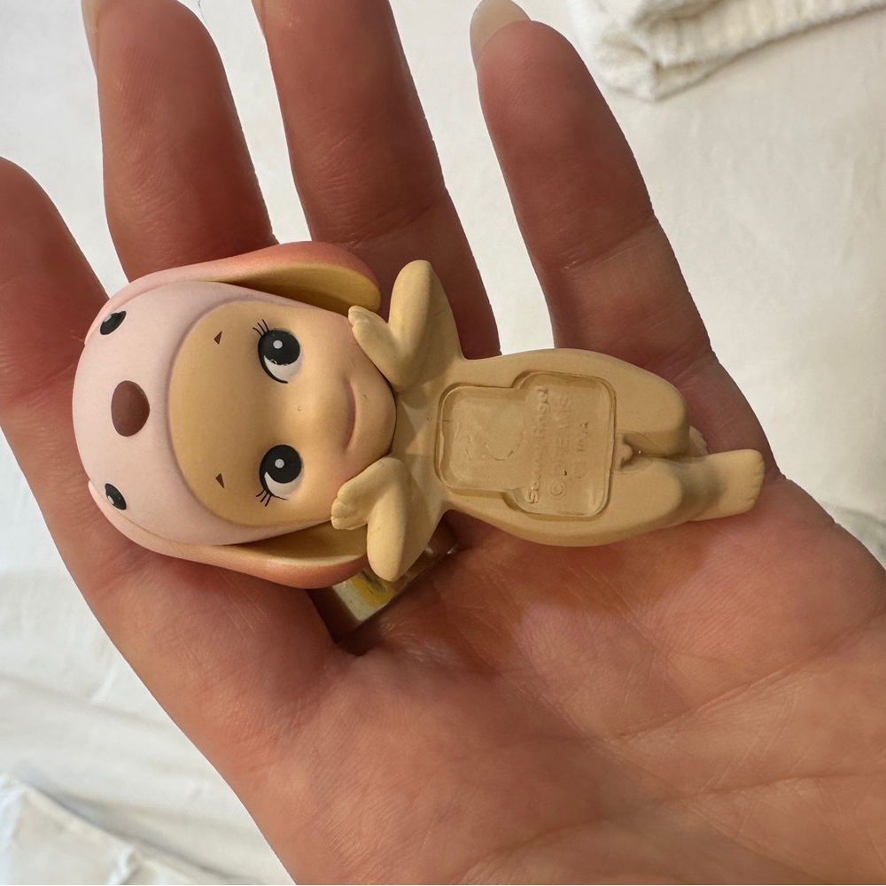 Brand new with no box floppy ear bunny sonny angel phone hugger